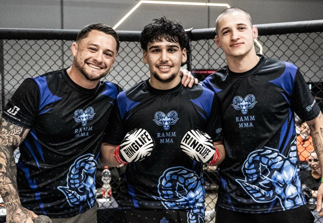 Custom MMA-shirts voor RAMM MMA – ontworpen met de ULTIM8FANS designer